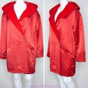 Vintage‎ Linda Lundtrom Canada-made feece-lined red coat, size s